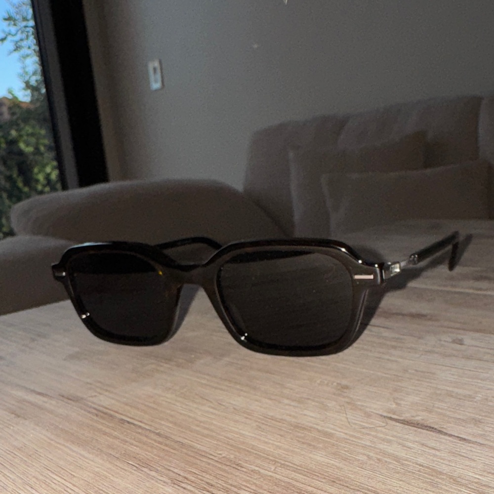 Dior Sunglasses (Unisex) - Picture 3 of 5